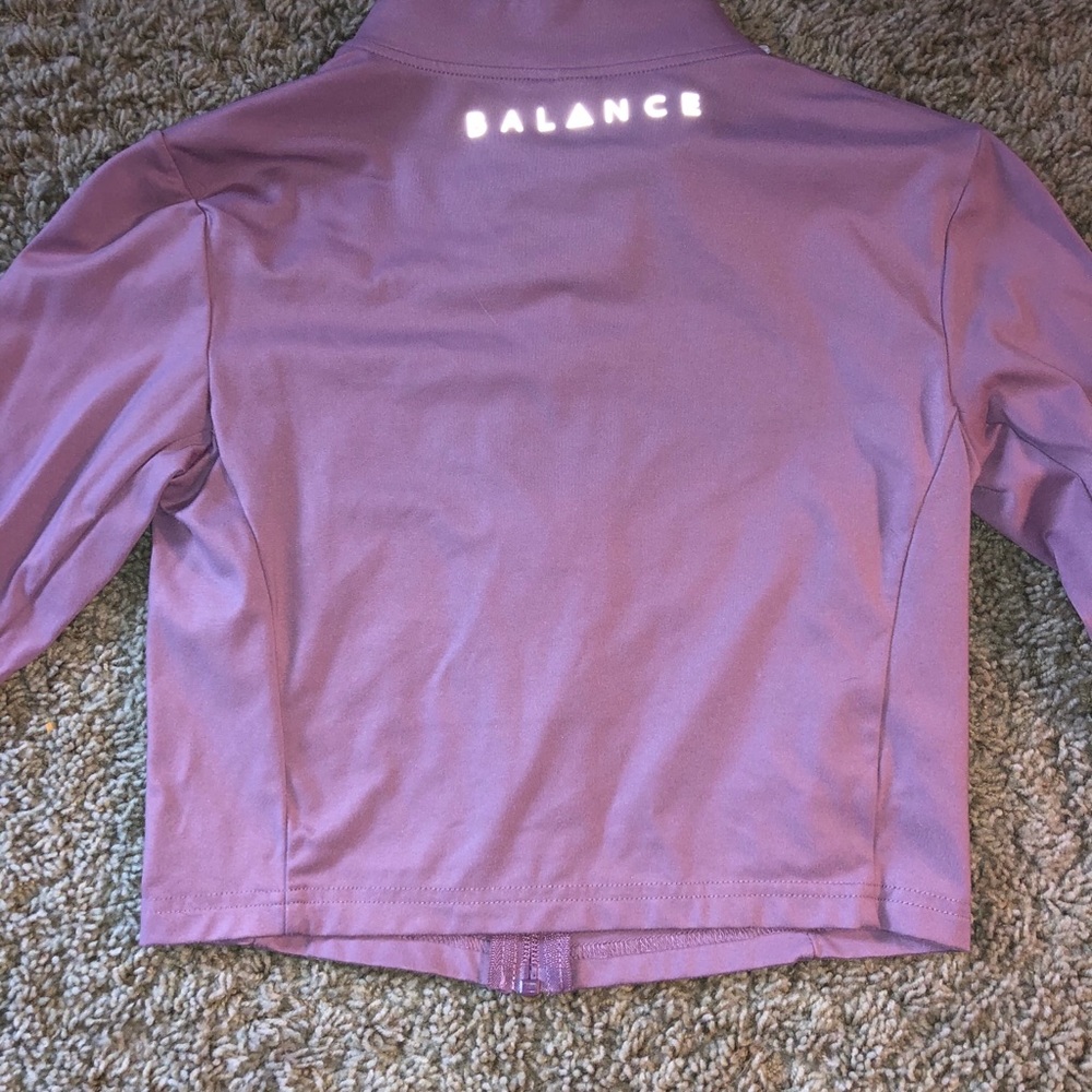Balance cropped jacket - Picture 2 of 3